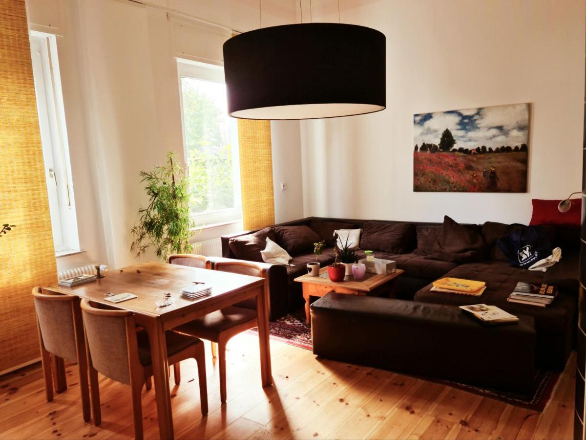 Nana-Eg-80M2 Sanierter Altbau-Parkplatz-Kleiner Garten-Wlan-Netflix-2Zimmer-Kueche-Dusche-Wanne-Waschmaschine Oberhausen  Buitenkant foto