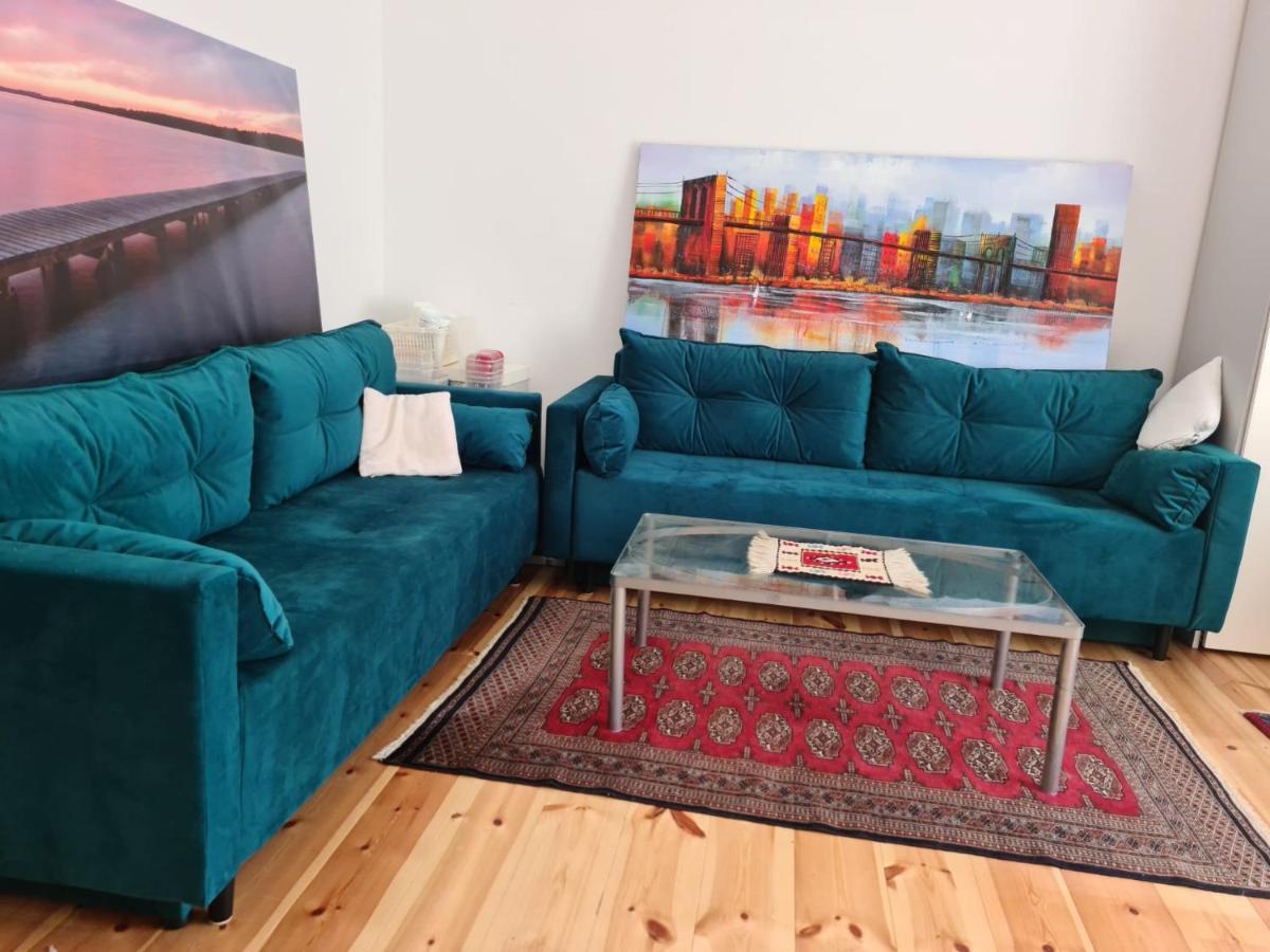 Nana-Eg-80M2 Sanierter Altbau-Parkplatz-Kleiner Garten-Wlan-Netflix-2Zimmer-Kueche-Dusche-Wanne-Waschmaschine Oberhausen  Buitenkant foto