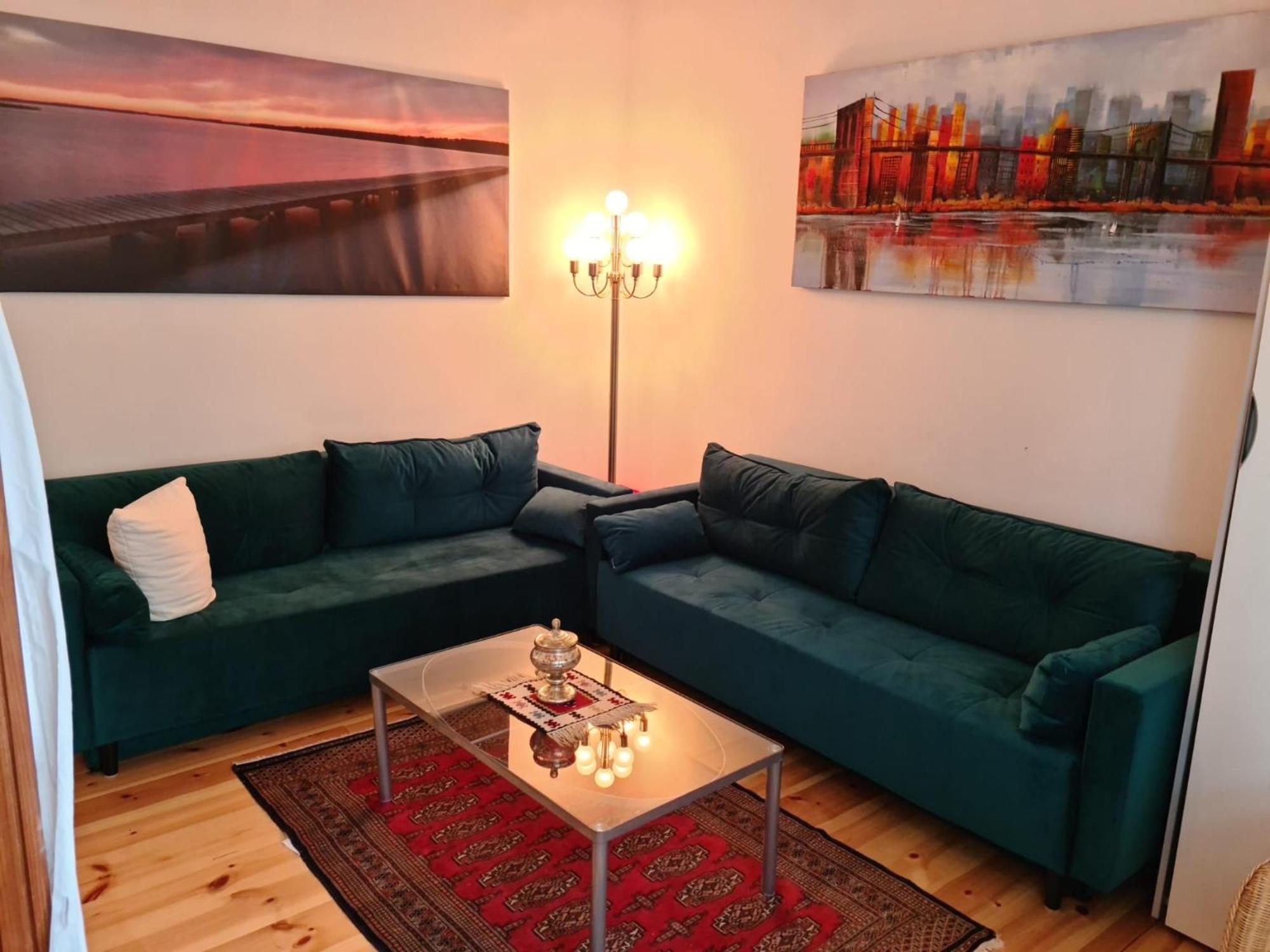 Nana-Eg-80M2 Sanierter Altbau-Parkplatz-Kleiner Garten-Wlan-Netflix-2Zimmer-Kueche-Dusche-Wanne-Waschmaschine Oberhausen  Buitenkant foto